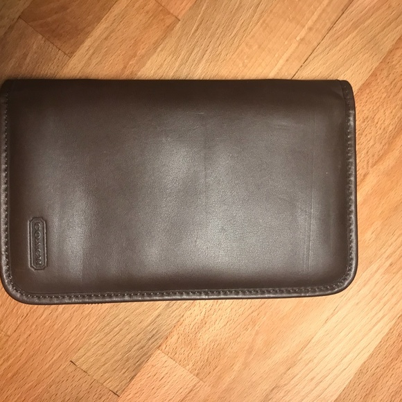 COACH Palm Pilot Ziperred Organizer - Picture 2 of 4